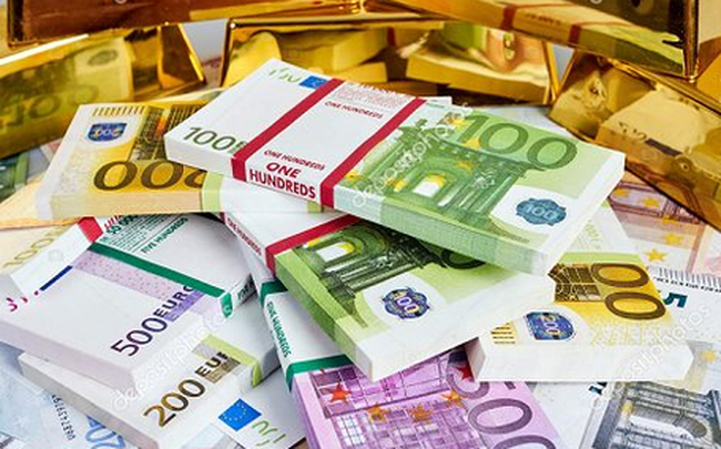 USD đi ngang, vàng tăng mạnh, bitcoin, bảng Anh và euro lao dốc
