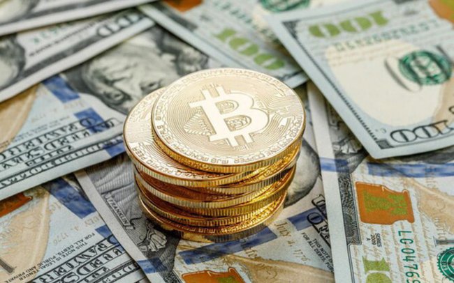 Bitcoin lao dốc thê thảm, USD và vàng tăng khi chờ đợi báo cáo lạm phát của Mỹ