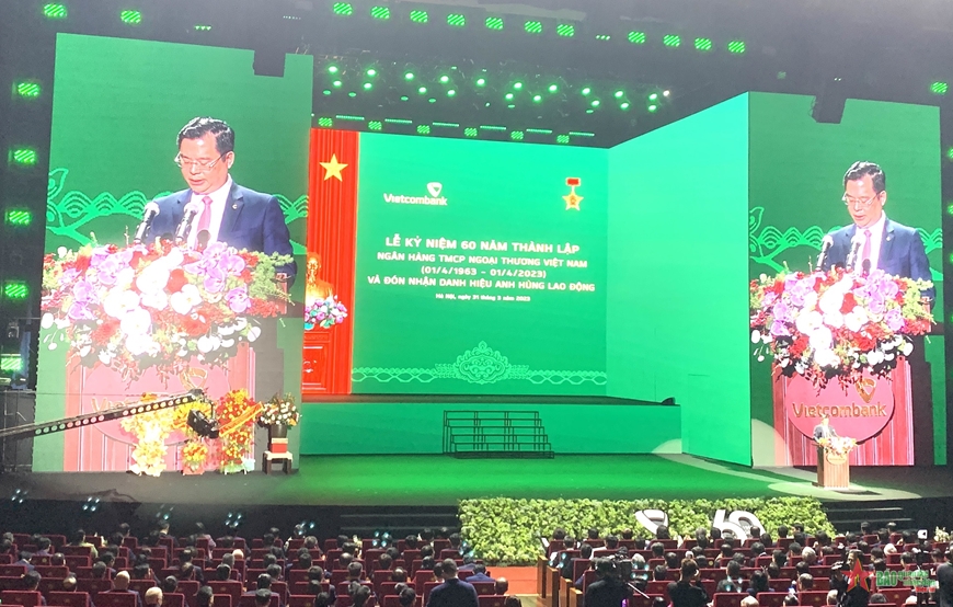 Thủ tướng Chính phủ dự lễ kỷ niệm 60 năm thành lập Ngân hàng Thương mại cổ phần Ngoại thương Việt Nam