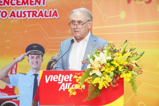 Bộ trưởng Thương mại và Du lịch Australia chúc mừng các đường bay thẳng Việt Nam-Australia của Vietjet - Ảnh 1.