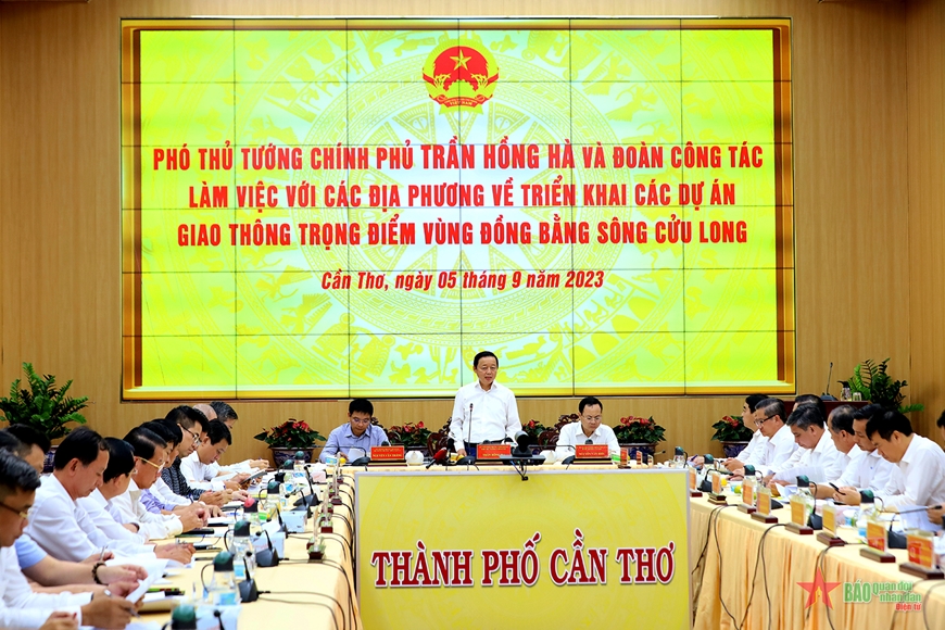 Phó thủ tướng Chính phủ Trần Hồng Hà làm việc với các địa phương vùng Đồng bằng sông Cửu Long