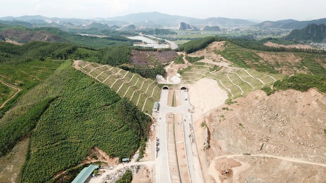 Khánh thành 2 cao tốc, rút ngắn quãng đường Hà Nội-Nghệ An chỉ còn 3,5 giờ