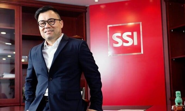 Chứng khoán SSI muốn phát hành thêm gần 500 triệu cổ phiếu cho CĐHH trước khi chào bán riêng lẻ, vốn điều lệ dự kiến vượt 19.600 tỷ