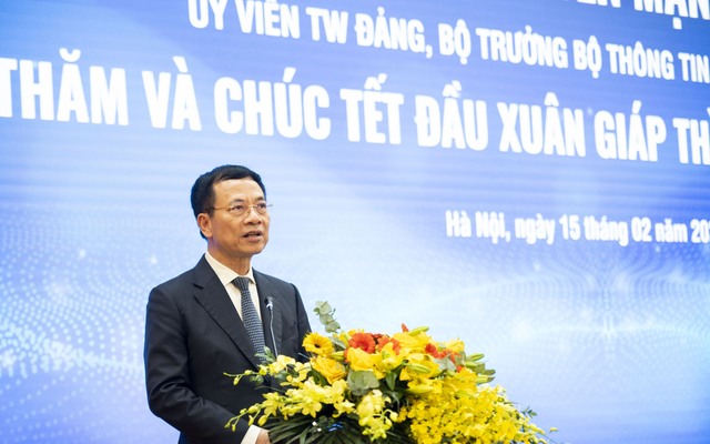Ủy viên Trung ương Đảng, Bộ trưởng Bộ Thông tin và Truyền thông Nguyễn Mạnh Hùng