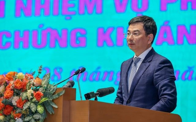 Phó Thống đốc NHNN Việt Nam Phạm Thanh Hà trình bày tham luận tại Hội nghi - Ảnh: VGP/Nhật Bắc