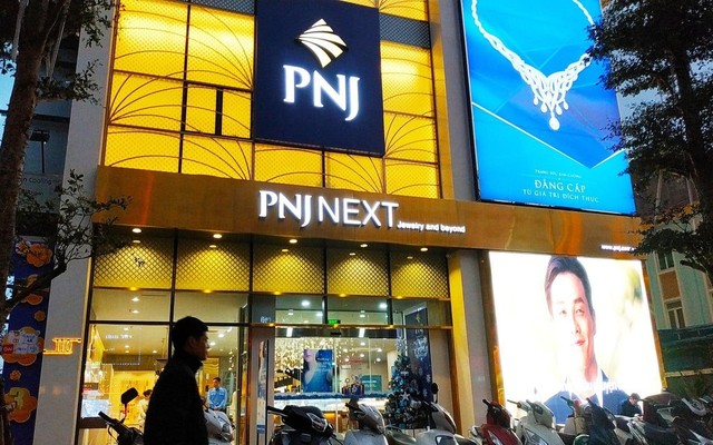 Tết đến muộn, PNJ báo lãi sụt giảm gần 20% so với cùng kỳ trong tháng đầu năm 2024