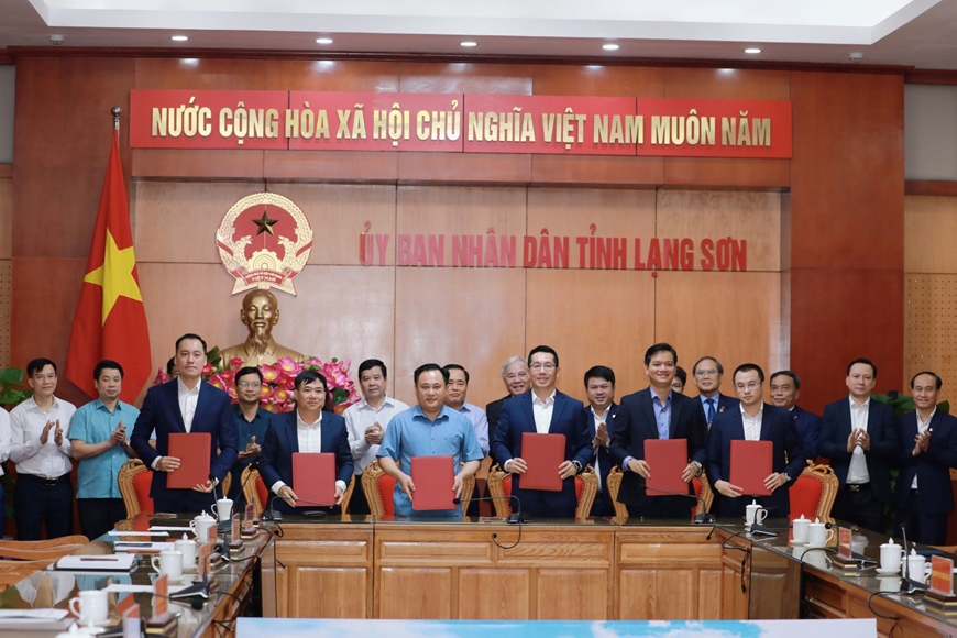 Ký kết hợp đồng BOT dự án cao tốc cửa khẩu Hữu Nghị – Chi Lăng (Lạng Sơn)