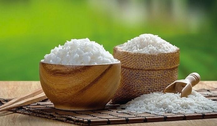 Giá lúa gạo hôm nay (25-4): Giá gạo giảm nhẹ, nhiều kho nghỉ lễ sớm