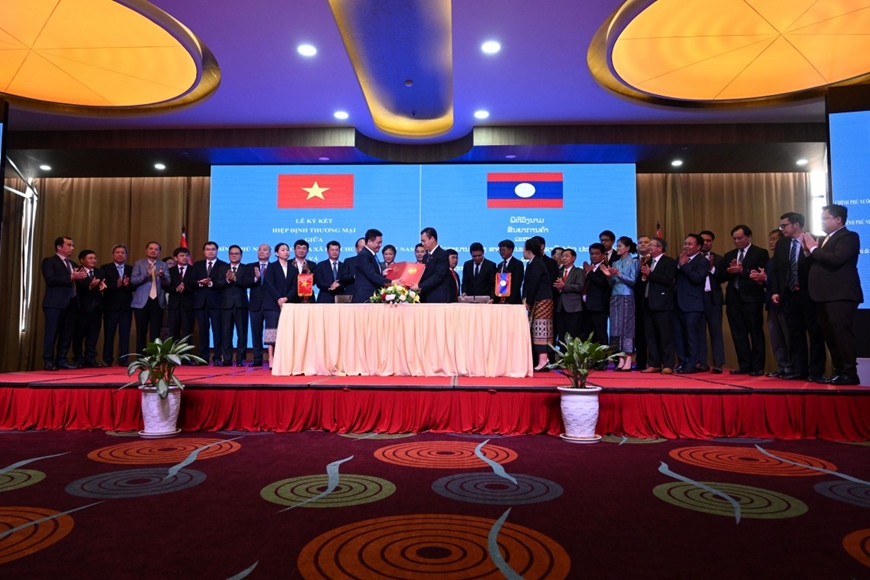 Chính thức ký kết mới Hiệp định Thương mại Việt Nam – Lào