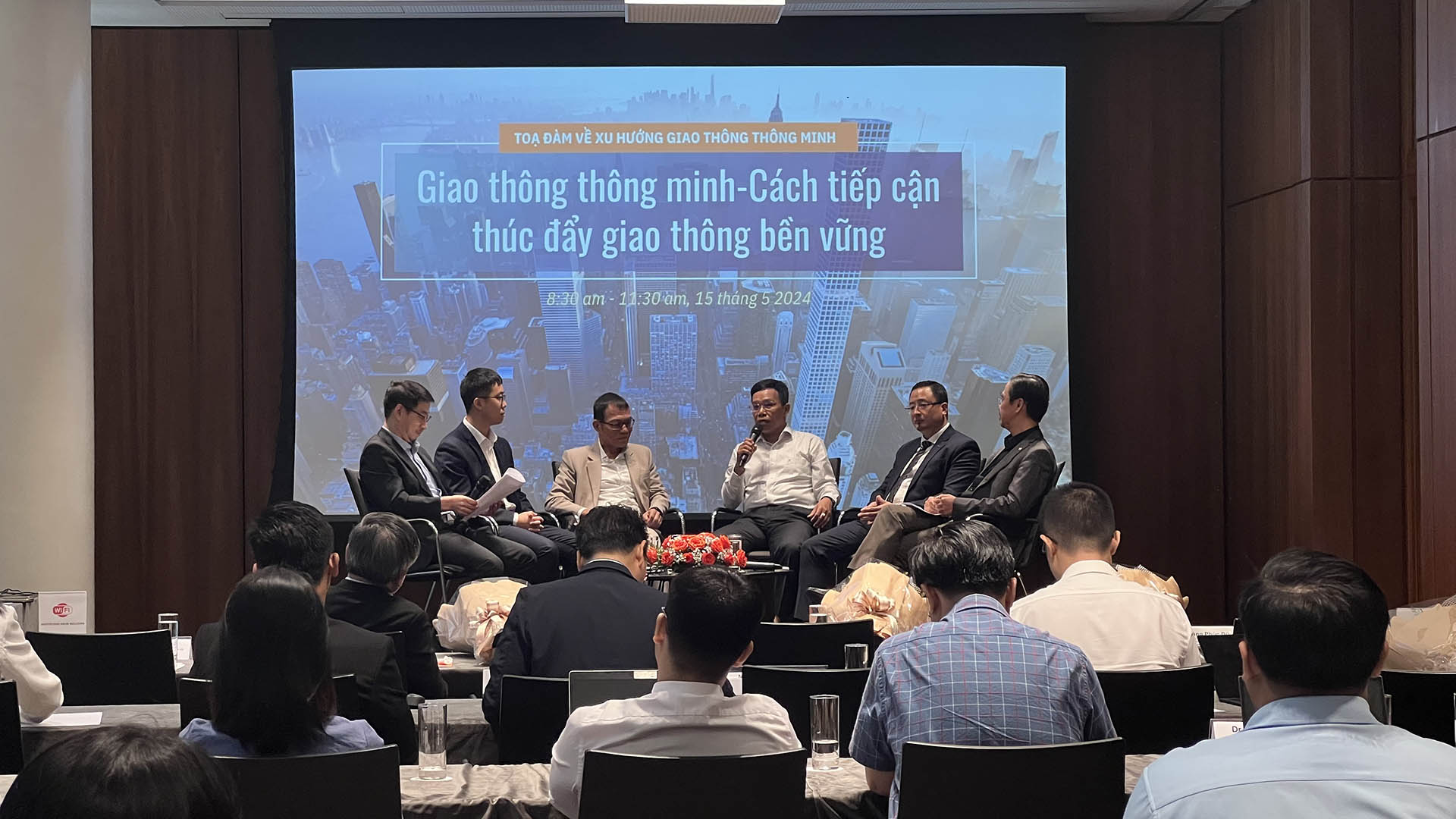 Cần thêm nhân sự đa năng giúp phát triển giao thông thông minh