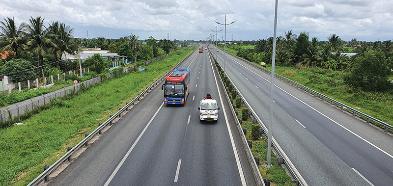 Triển khai hệ thống giao thông thông minh để quản lý đường cao tốc