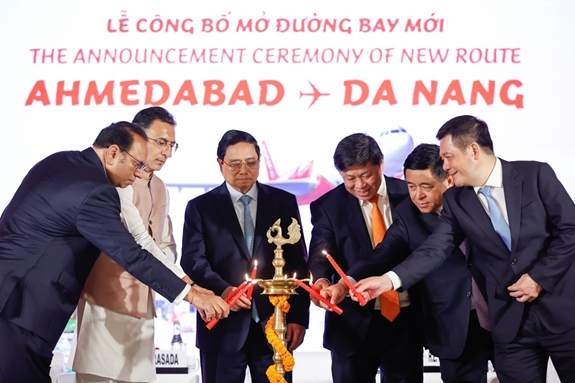 Vietjet chào đón hành khách thứ 200 triệu, công bố đường bay Ahmedabad (Ấn Độ) – Đà Nẵng, tặng 2 triệu vé giá siêu ưu đãi