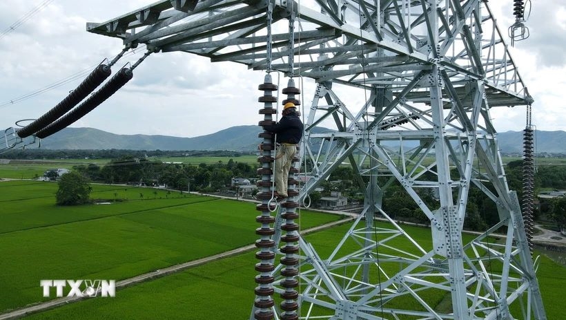 Lễ khánh thành Dự án đường dây 500 kV mạch 3 dự kiến tổ chức trước ngày 2-9 trên địa bàn tất cả 9 tỉnh