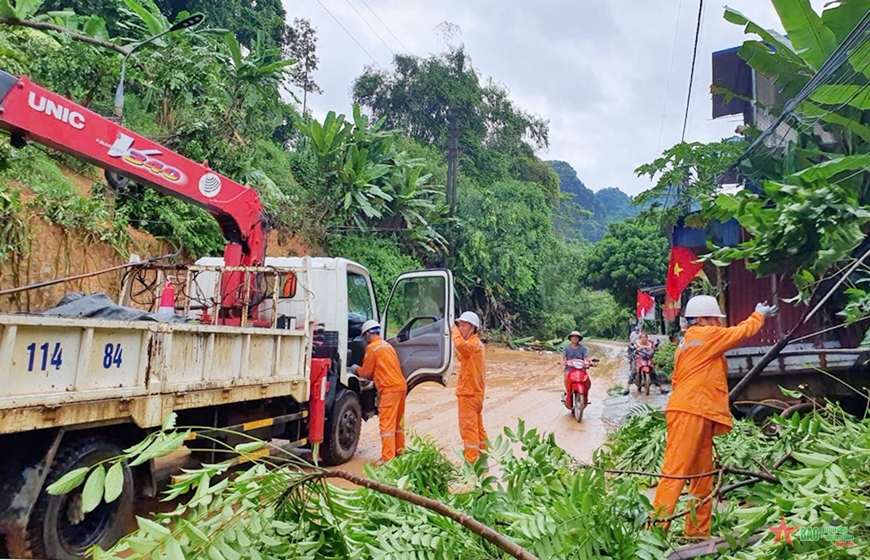 Nước về các hồ phía Bắc giảm dần, thủy điện giảm mạnh xả lũ