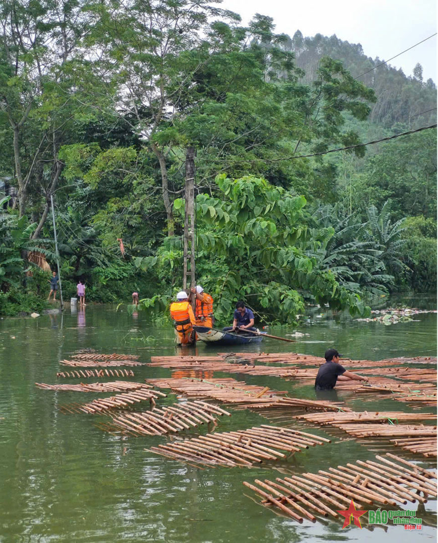 Mưa lớn tại nhiều tỉnh miền núi phía Bắc, cắt điện nhiều nơi