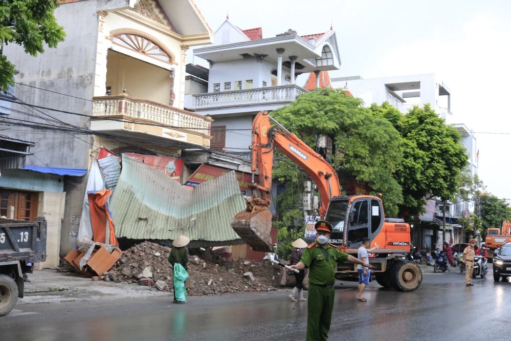 Hơn 110 địa điểm sử dụng đất công sai quy định tại Hà Nội bị thu hồi