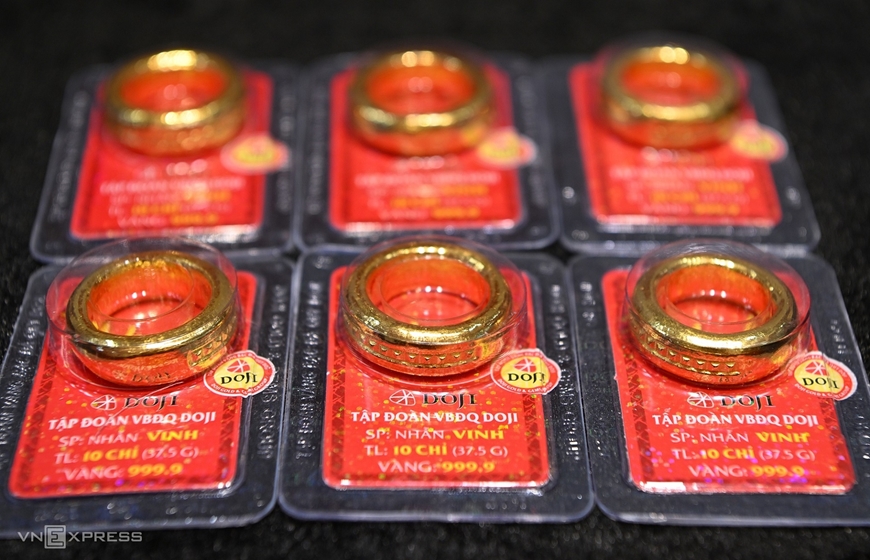 Giá vàng hôm nay (24-12): Vàng nhẫn tăng mạnh