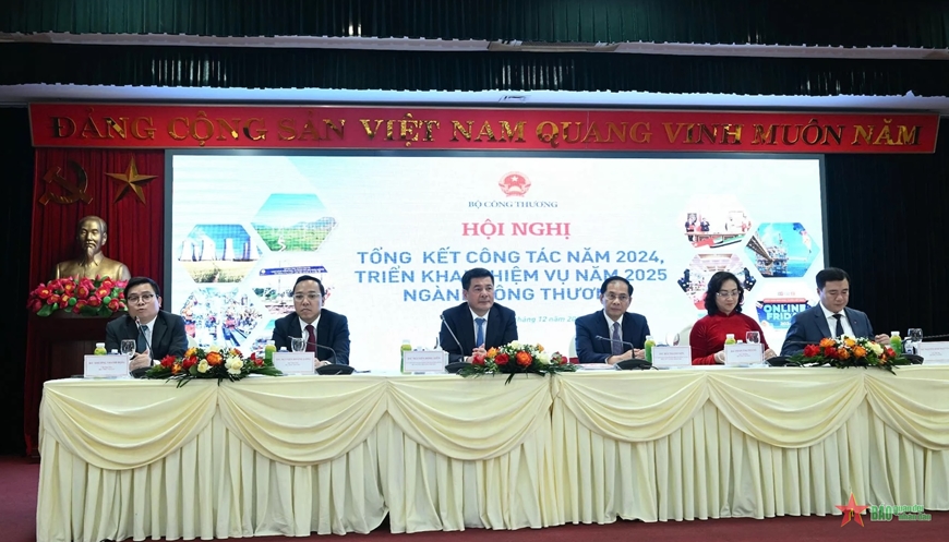 Xuất nhập khẩu tiến tới mốc lịch sử 800 tỷ USD