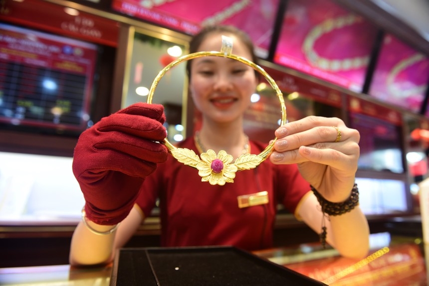Giá vàng chiều nay (17-12): Vàng nhẫn tăng giá