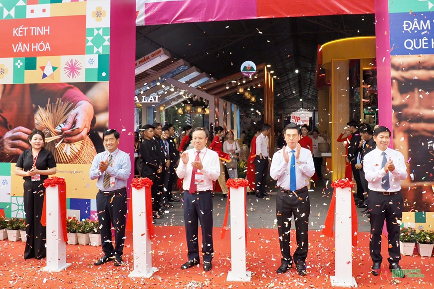 Giới thiệu hơn 500 sản phẩm đặc sản vùng miền đến người tiêu dùng