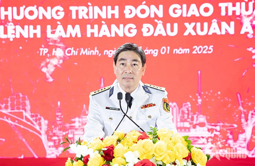 Tổng công ty Tân Cảng Sài Gòn phát lệnh làm hàng đầu xuân Ất Tỵ 2025