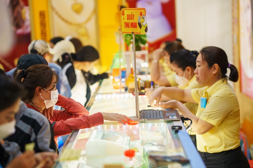 Giá vàng hôm nay (19-1): Vàng nhẫn giảm mạnh