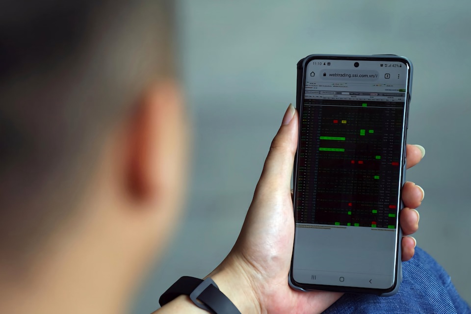 Khối ngoại bán ròng phiên thứ 7 liên tiếp trên sàn HoSE