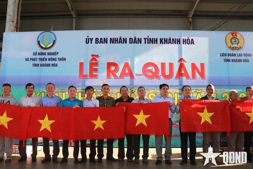 Khánh Hòa ra quân khai thác hải sản dịp Xuân mới Ất Tỵ