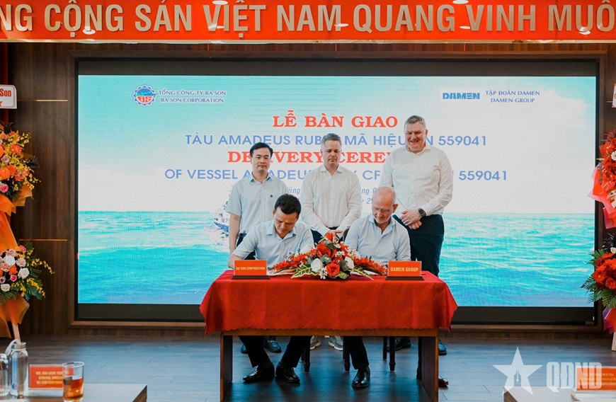 Tổng công ty Ba Son bàn giao tàu vận tải cho tập đoàn Damen, Hà Lan