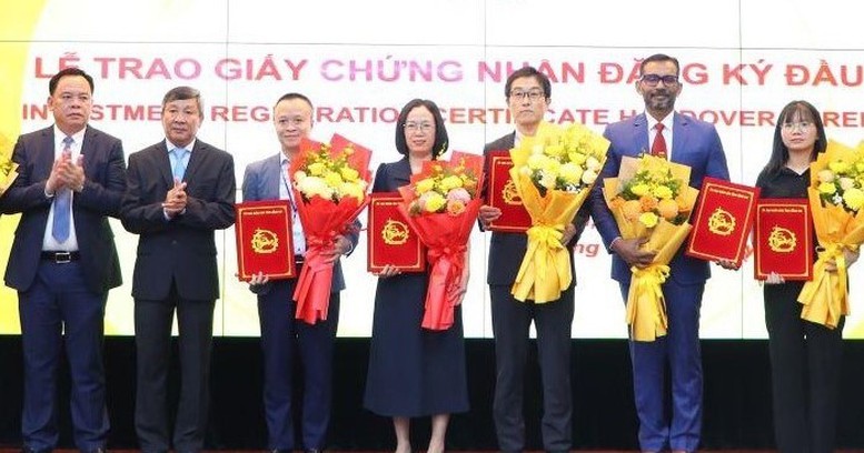 Đồng Nai: 14 dự án với số vốn gần 738 triệu USD được trao chứng nhận đầu tư