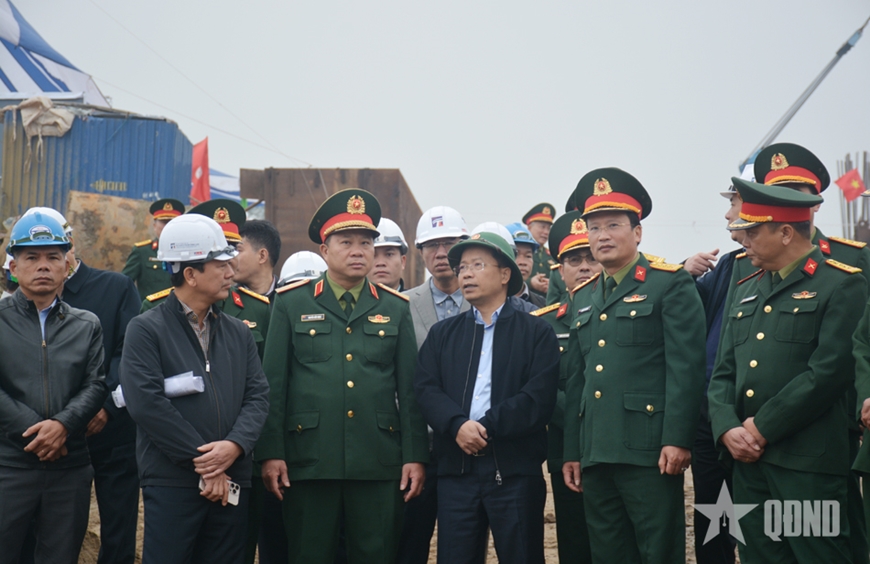 Phấn đấu hoàn thành xây dựng cầu Phong Châu trong quý IV-2025