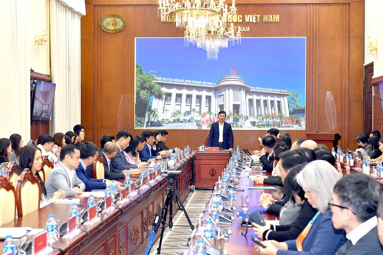 Ngân hàng đồng loạt giảm lãi suất, kịp thời hỗ trợ nền kinh tế