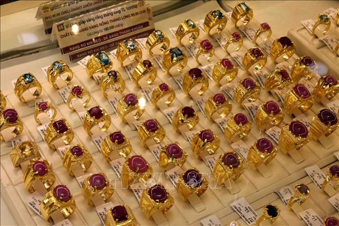 Giá vàng hôm nay (chiều 9-3): Vàng nhẫn neo ở ngưỡng hơn 93 triệu đồng/lượng bán ra
