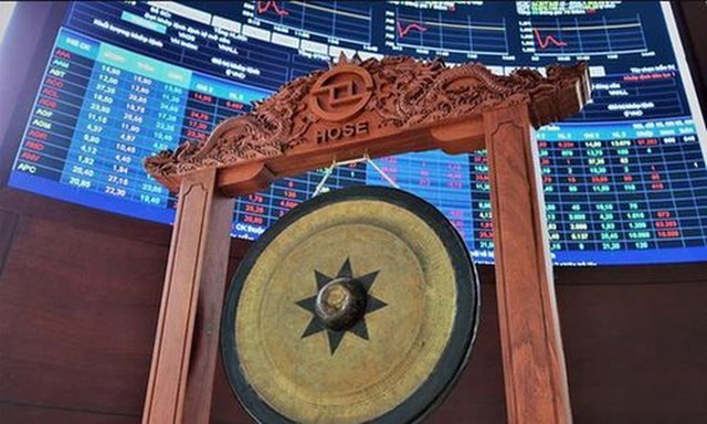 “Tân binh” ngành xây dựng tăng dựng đứng ngày chào sàn HoSE, cổ phiếu khớp lệnh kỷ lục