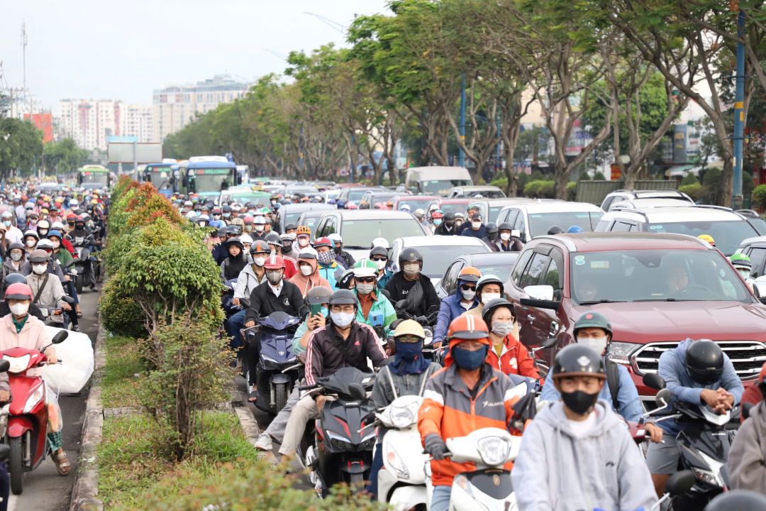 Nâng cấp nhiều tuyến đường cũ, xuống cấp trên cả nước