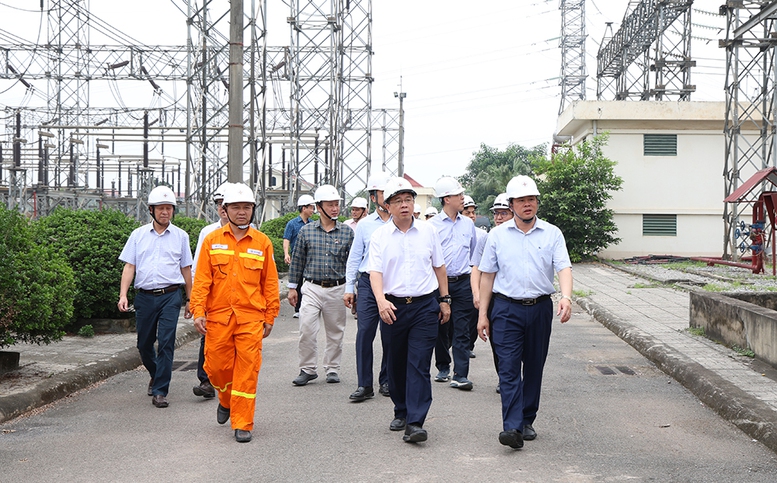 Đảm bảo truyền tải điện an toàn, liên tục, ổn định là mục tiêu cao nhất