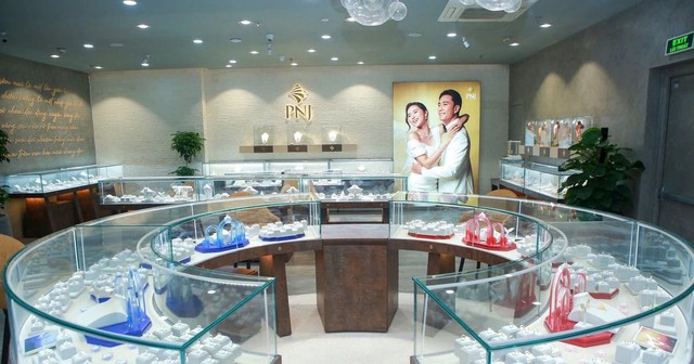 Thế khó của PNJ