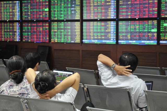 Khối ngoại vẫn bán ròng bất chấp thị trường hồi phục ngoạn mục, “xả” gần trăm tỷ một mã chứng khoán