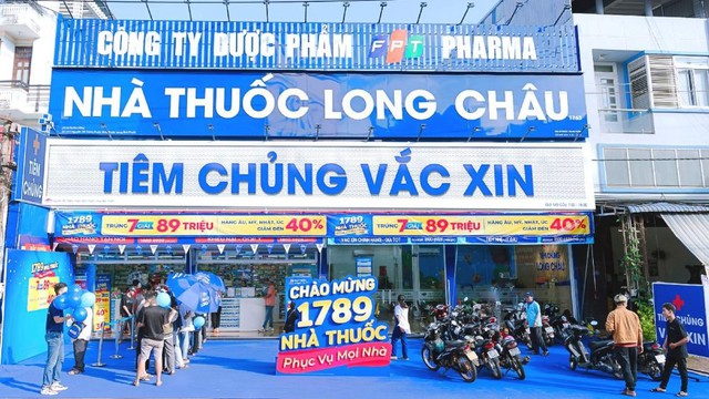 Chuỗi Long Châu tăng tốc “chóng mặt”: Bình quân mỗi ngày mở thêm 1 cửa hàng từ đầu năm