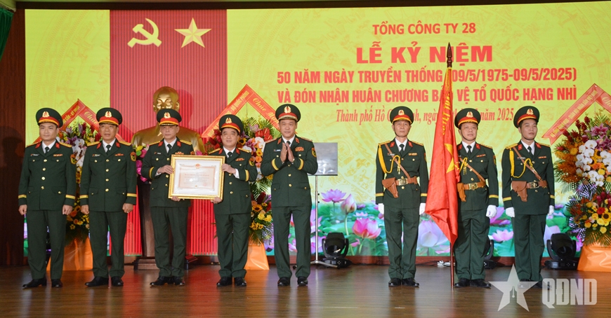 Tổng công ty 28 đón nhận Huân chương Bảo vệ Tổ quốc hạng Nhì
