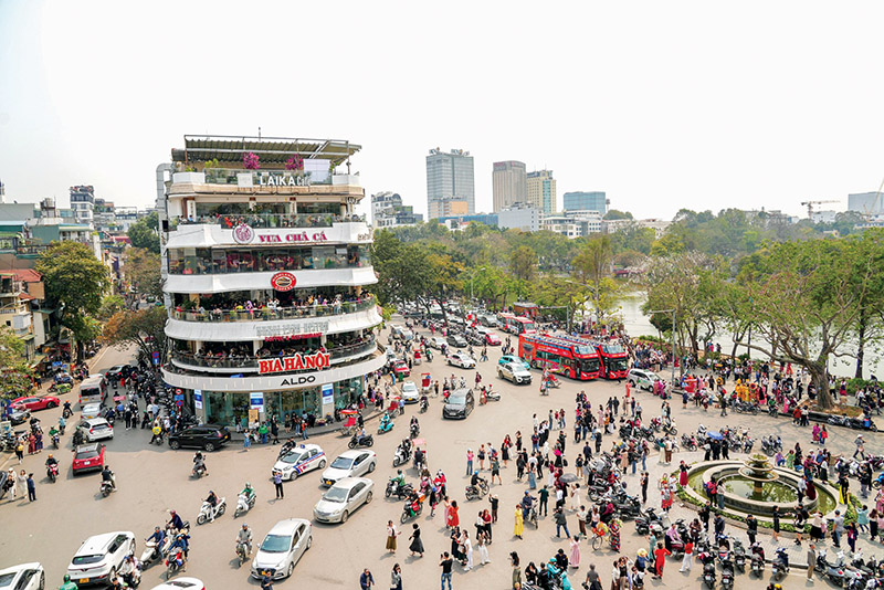 Hà Nội sẽ phá dỡ xong toà nhà ’Hàm cá mập’ trong tháng 6