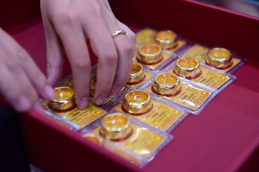 Giá vàng hôm nay (2-5): Tiếp đà giảm mạnh