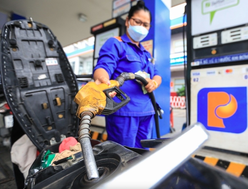Từ chiều nay (22-5), giá xăng giảm nhẹ
