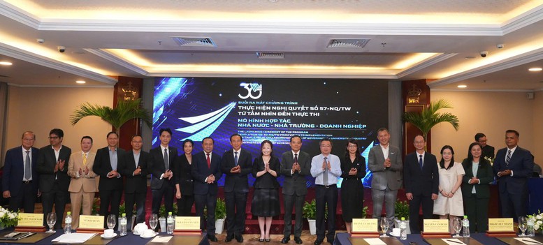 AgriS phối hợp với Đại học Quốc gia TPHCM đào tạo nhân lực nông nghiệp công nghệ cao