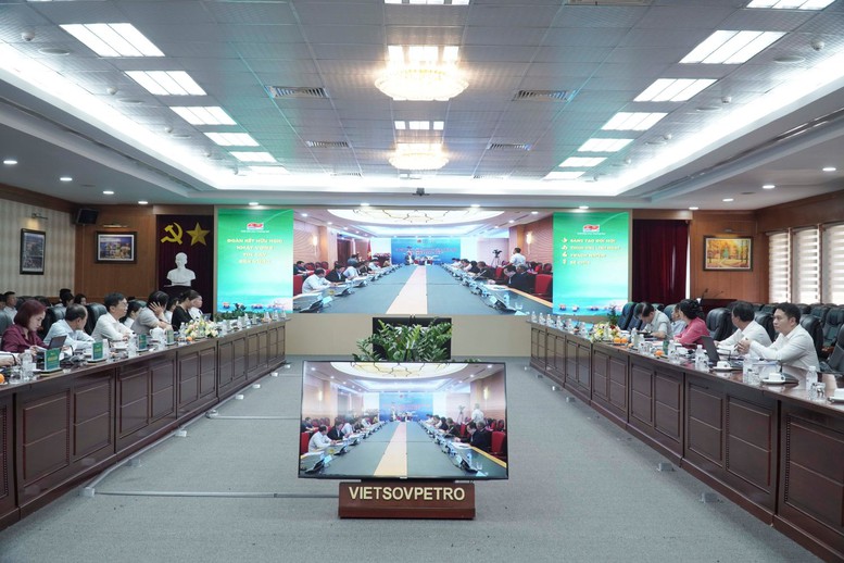 Đảng ủy Chính phủ khảo sát thực tiễn mô hình tổ chức đảng tại Petrovietnam