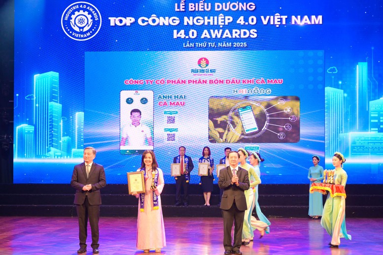 PVCFC đạt 2 giải thưởng tại Industrie 4.0 Awards 2025