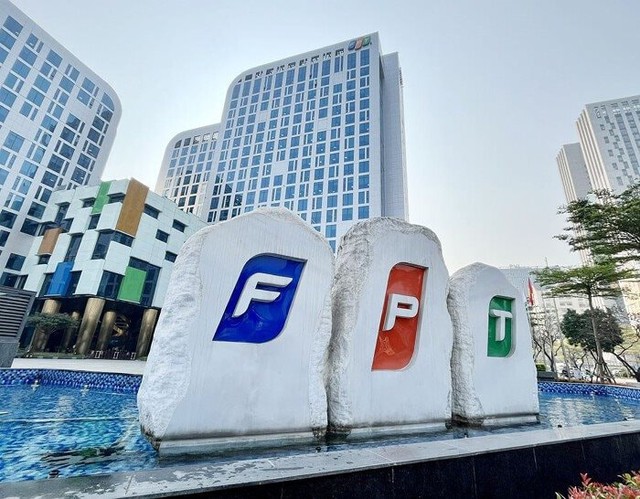 Cổ phiếu FPT “bứt tốc” mạnh nhất trong 1 tháng