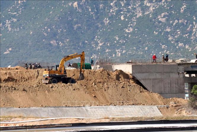 Đẩy nhanh tiến độ 5 dự án thành phần đường bộ cao tốc Bắc – Nam phía Đông