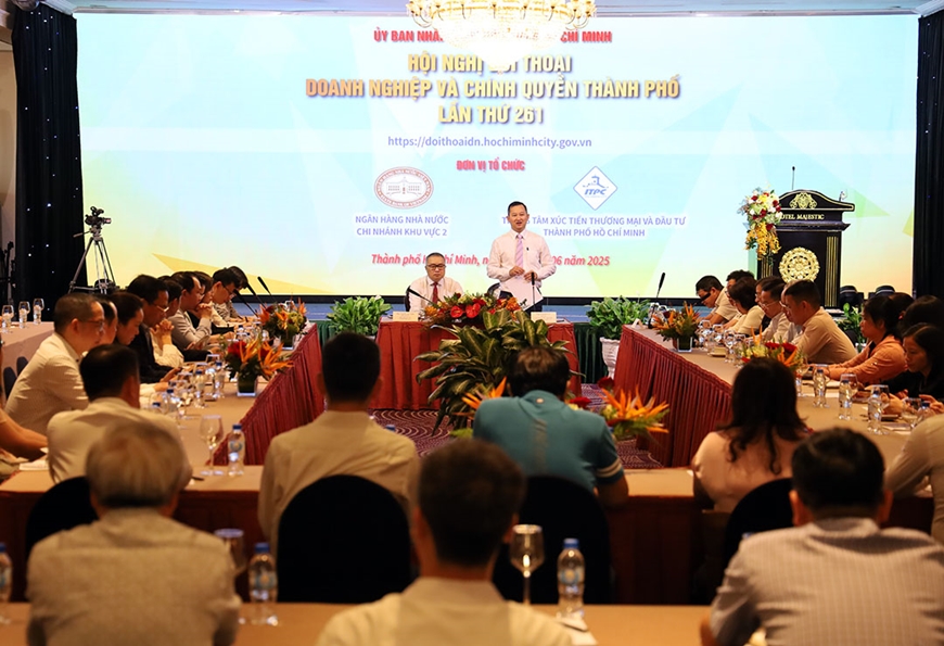 Tăng cường đối thoại, tháo gỡ vướng mắc tín dụng cho doanh nghiệp xuất khẩu