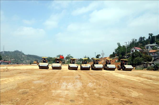 Nhiều dự án cao tốc có nguy cơ chậm tiến độ